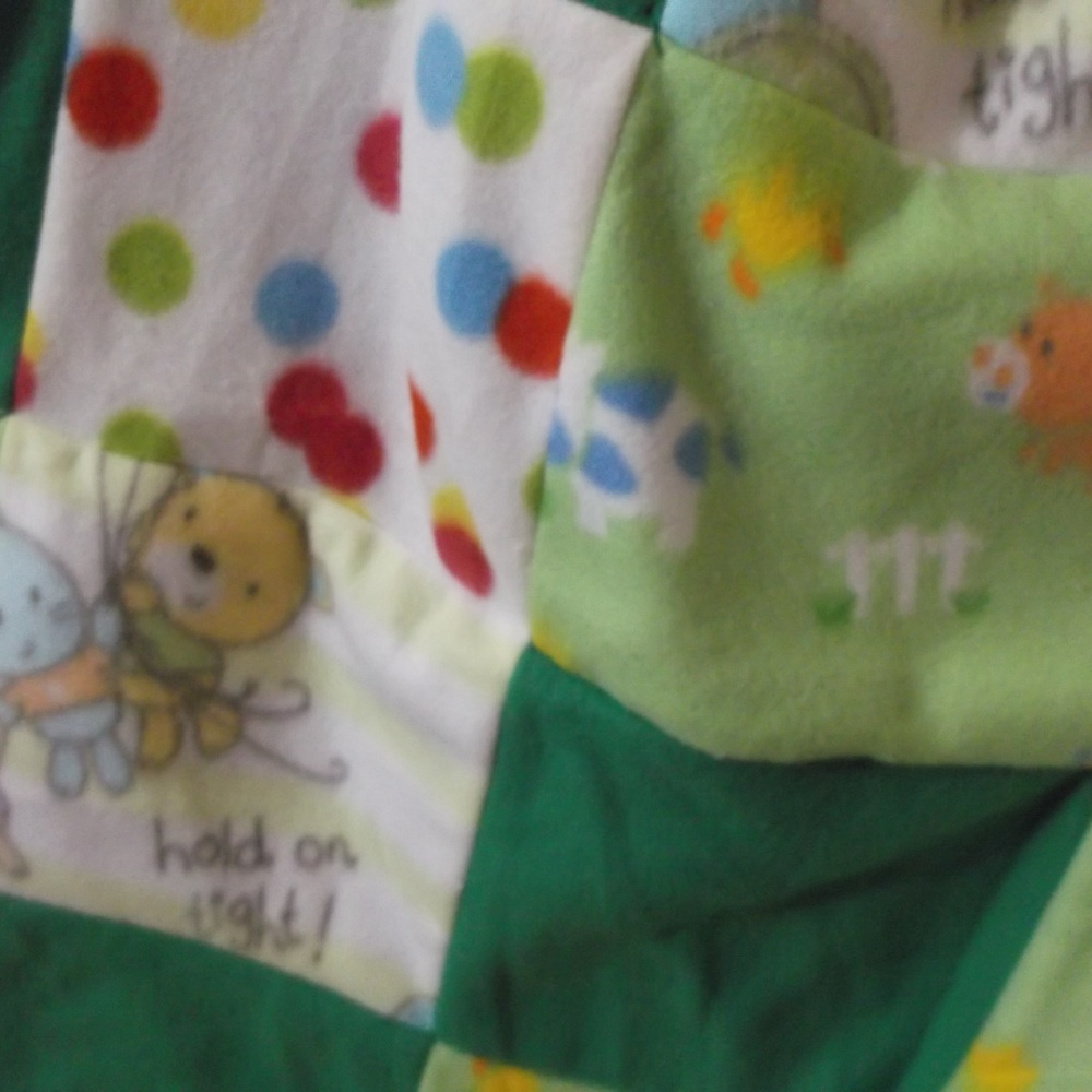 Fleece Flannel Green Blue Quilt Baby Blanket Throw - Picture 2 of 3